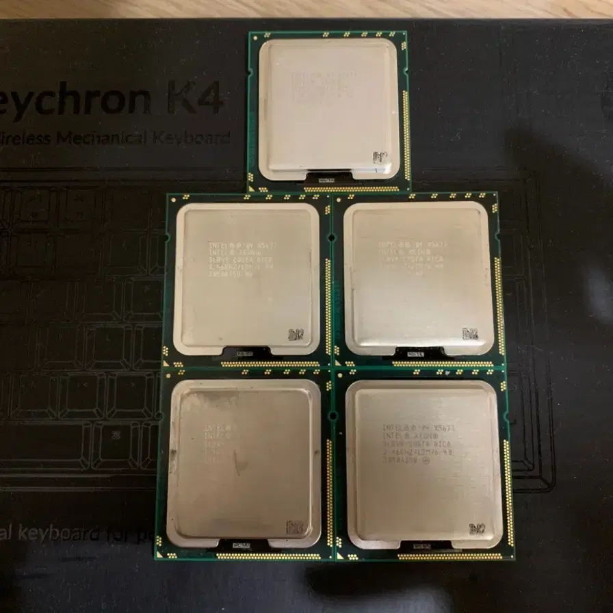 인텔 제온(Xeon) LGA1366, 2011, 2011-V3 소켓CPU