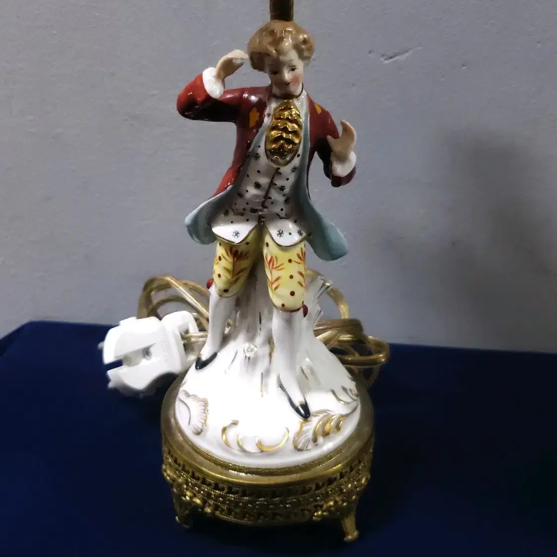 Italy capodimonte metal lamp