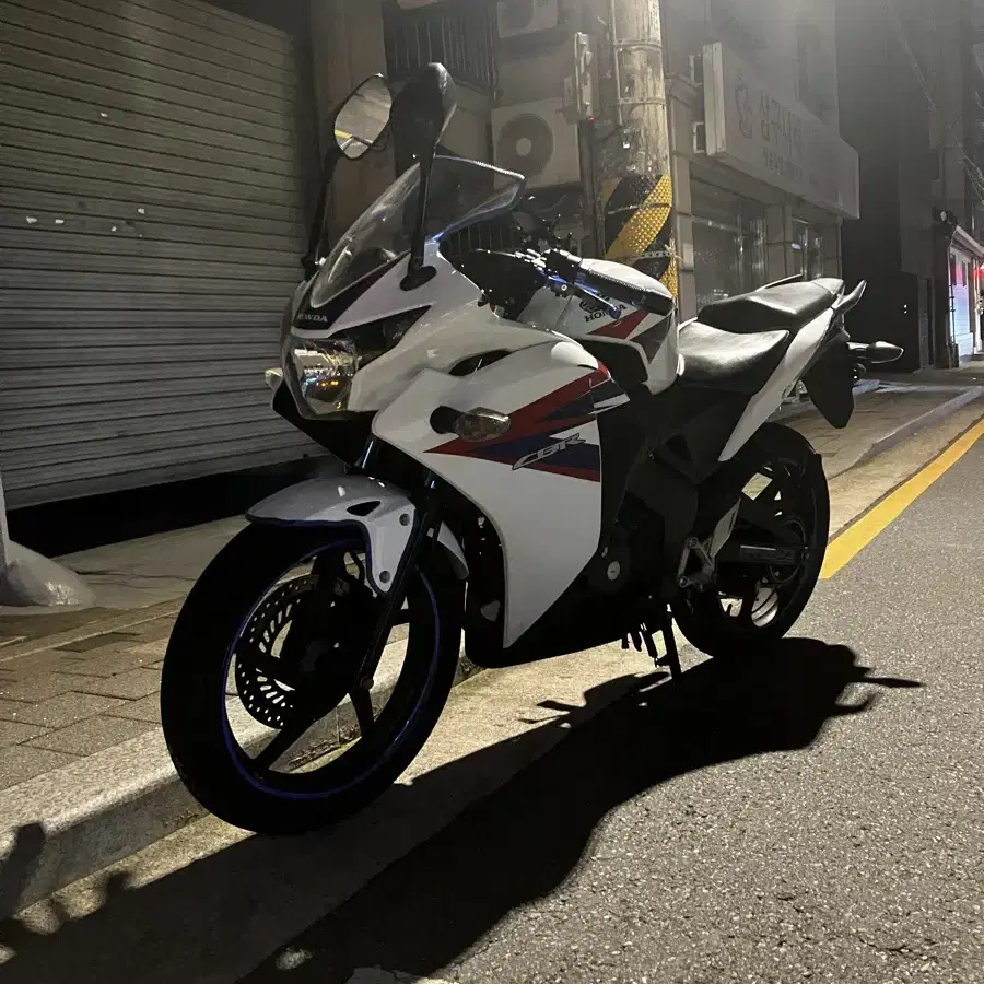 건담 CBR125