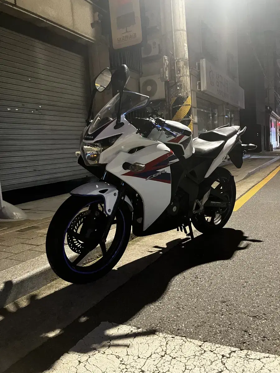 건담 CBR125