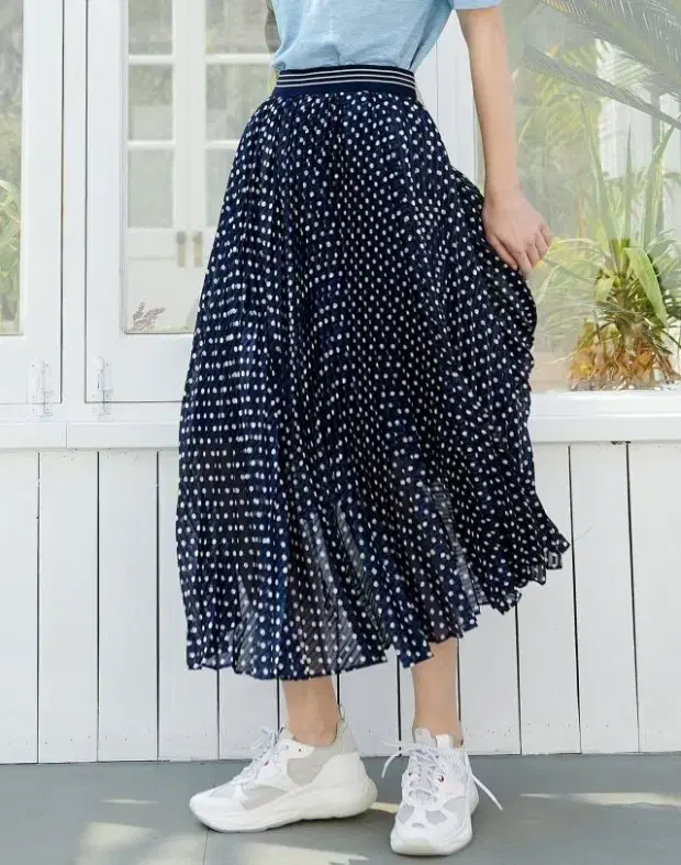 Etcorner Navy Dot-Pattern Pleated Long Skirt