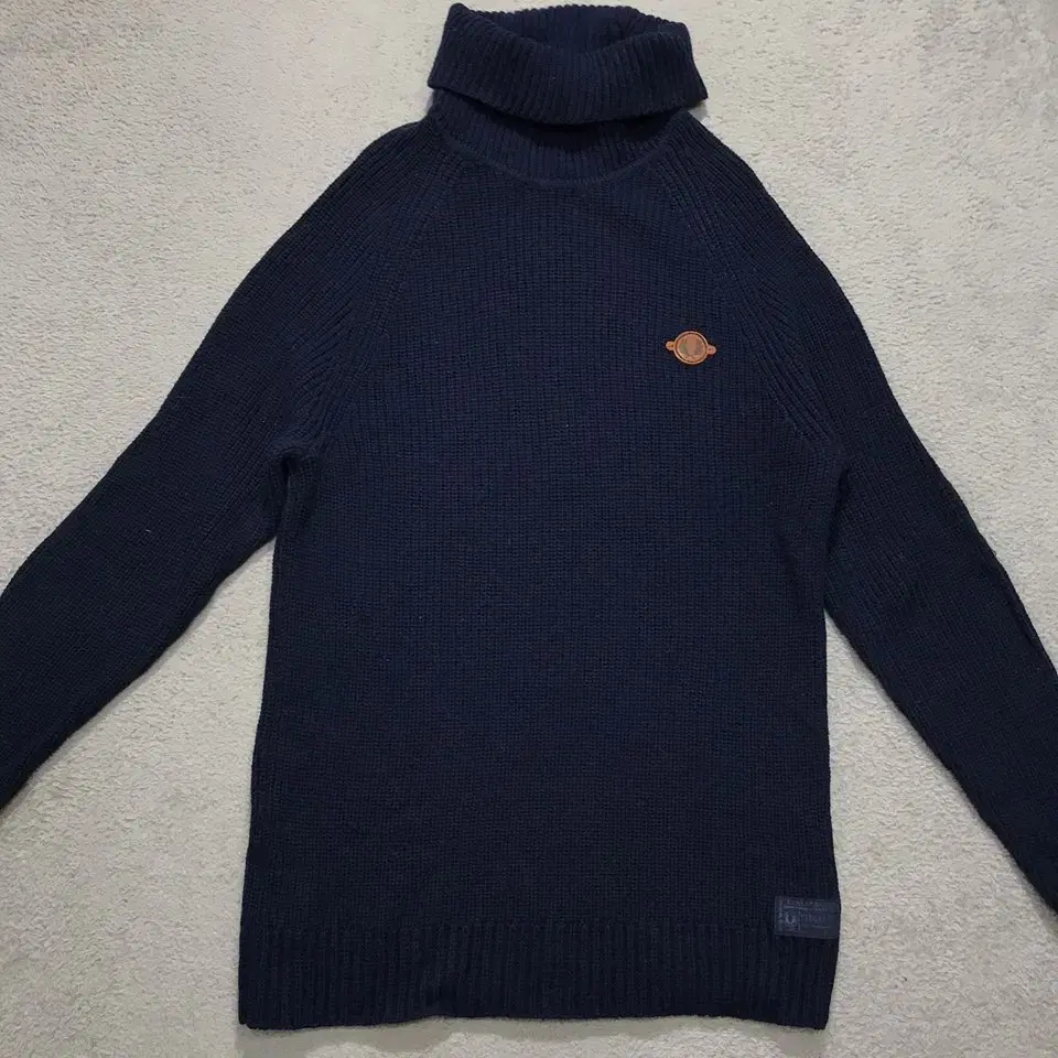 [L, A-Level]@ FRED PERRY Lambswool Neck Pola Knit