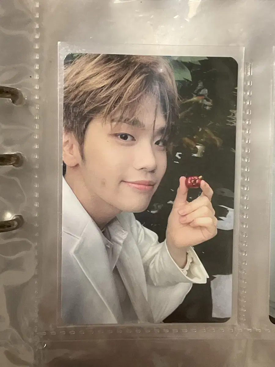 ZB1 kim taerae 2023 fan con photocard tc Cherry WTS