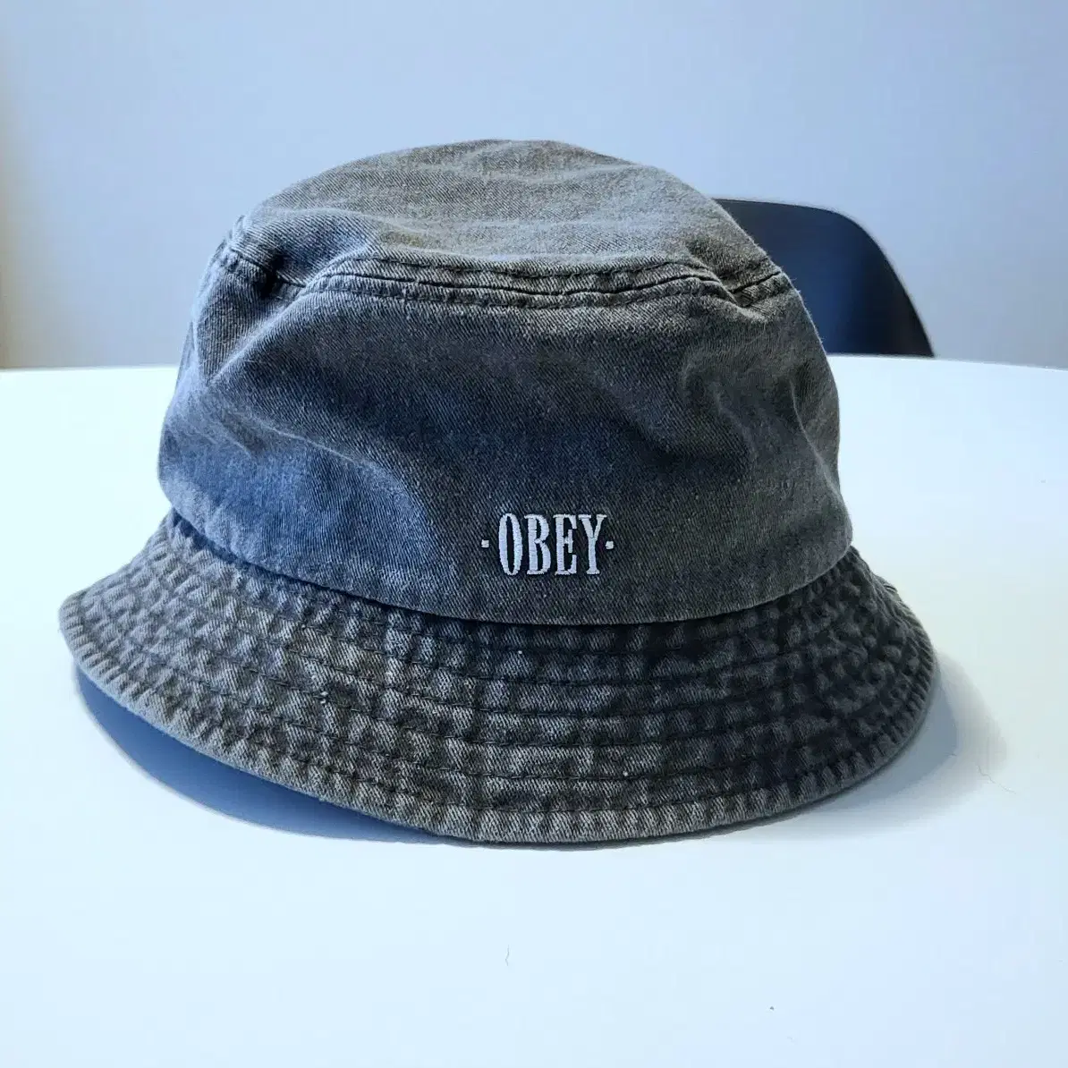 오베이 obey 워싱 버킷햇