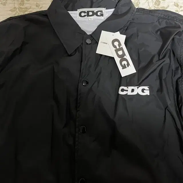 택만 뗀 꼼데가르송 CDG 코치자켓 XL 새상품