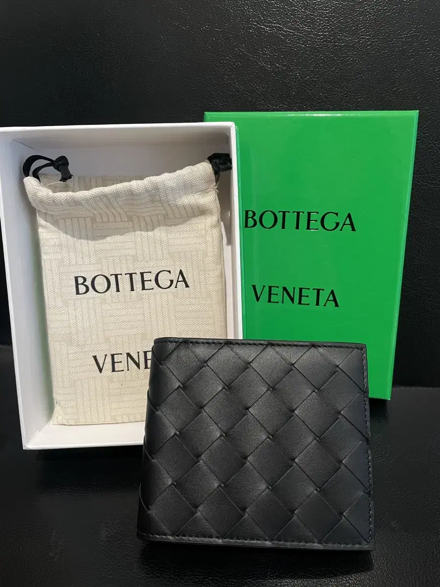 [NEW] 24FW Genuine Bottega Veneta Wallet Black Intrecciato Foldable