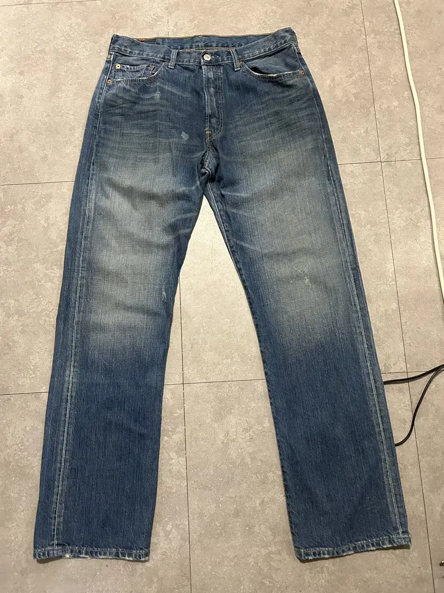 00s Levi's Vintage Indigo Destroyed 501 Denim Pants 33