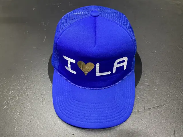 La vintage trucker cap