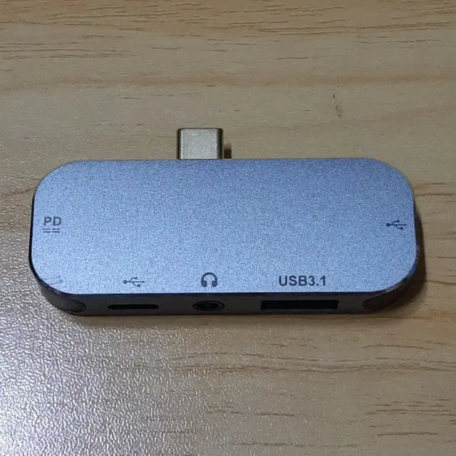 USB C타입 확장기 (PD+C타입+3.5mm+USB3.1+USB2.0)