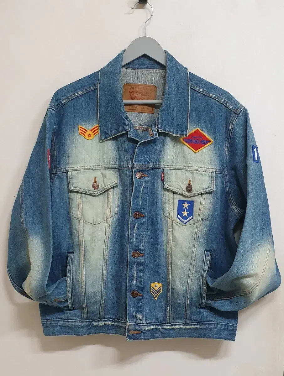 Levi's Denim Jacket. XL-105.