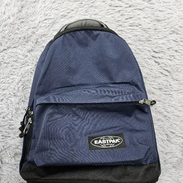 EASTPAK 백팩