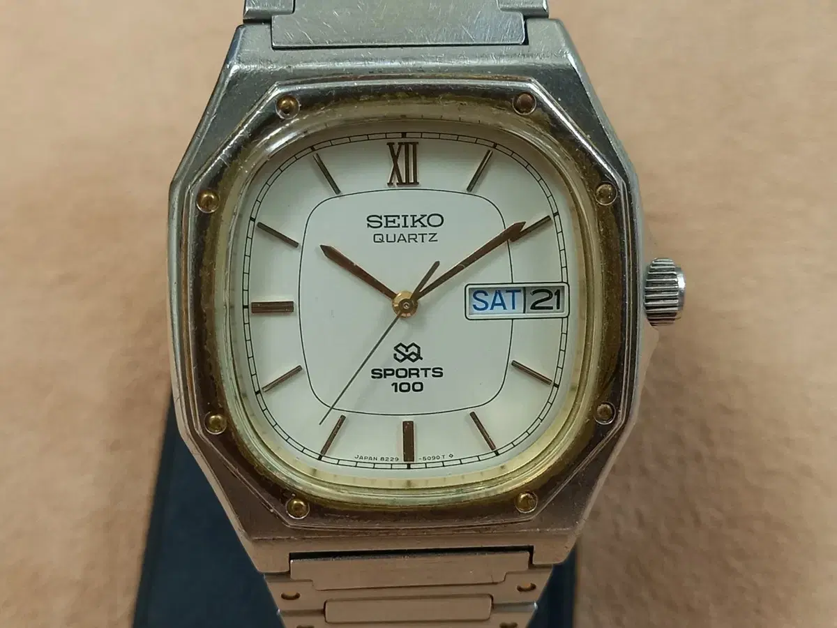 Seiko Watch Vintage 82's Sports 100 Quartz Steel