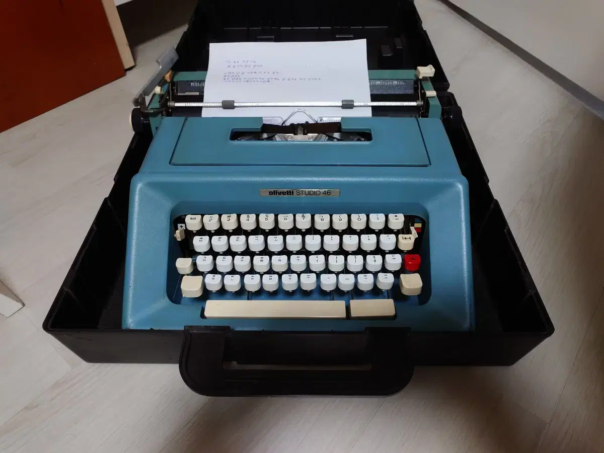 올리베티 46 Olivetti Studio 46 타자기