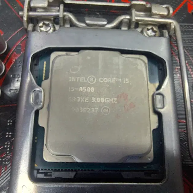 인텔 코어 i5-8500 3.00GHz CPU