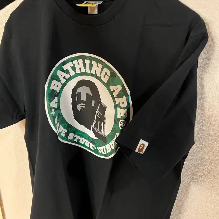 (새상품/L)BAPE Shibuya 티