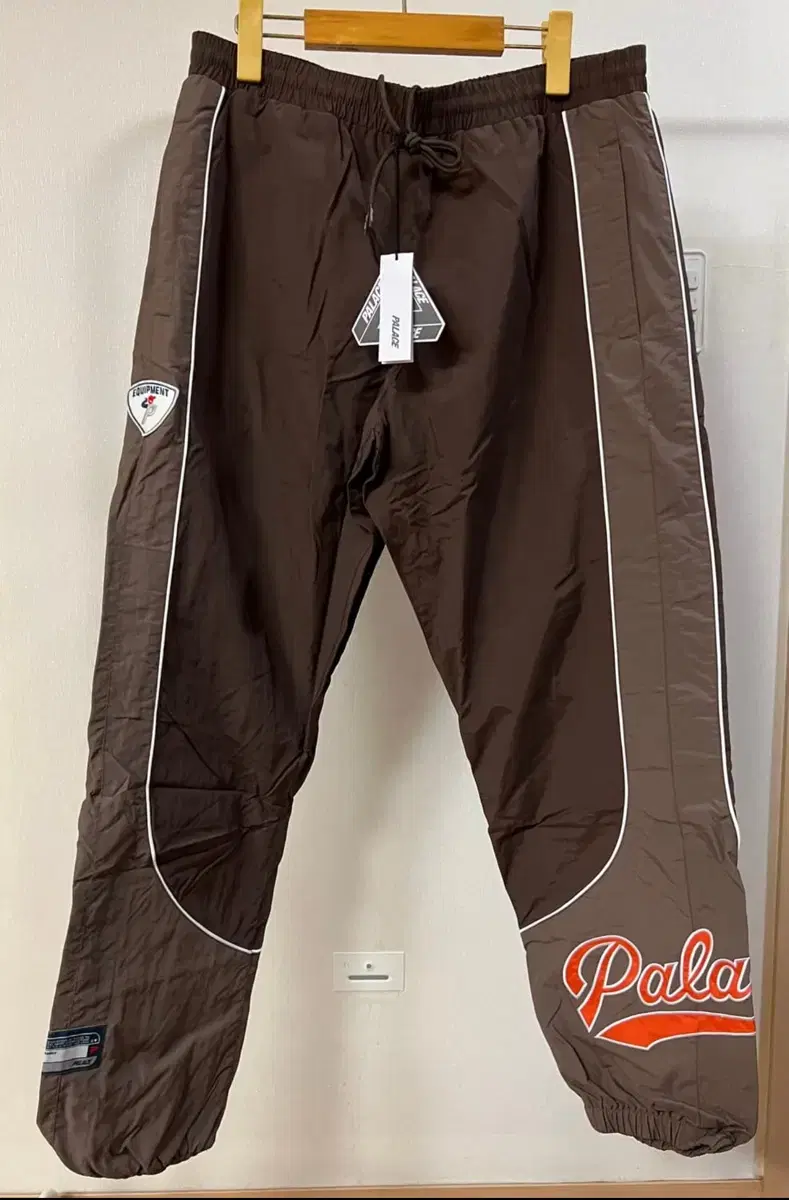 (새상품/XL)Palace Sport Mit Brown