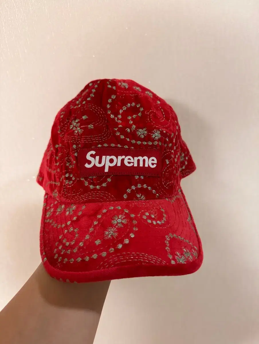 (새상품)Supreme 벨벳 캠프 캡