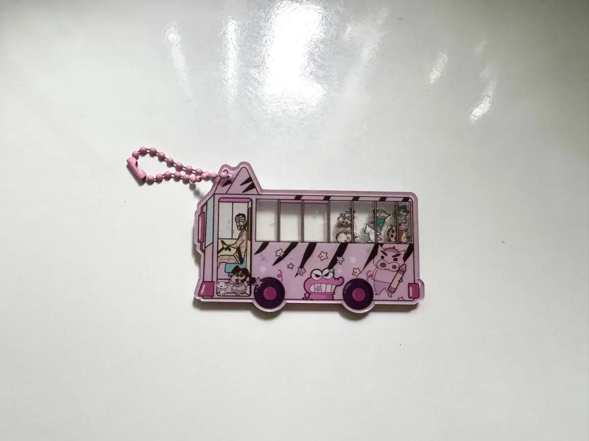 [Changu] Kindergarten Bus Shaka Shaka Keyring