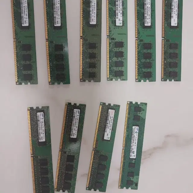 ddr2. 2기가 6개.      ddr2  1기가 2개