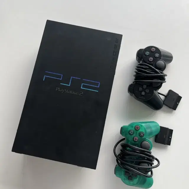 [레트로] 소니 PS2 플스2 본체 + 듀얼쇼크 조이스틱 2개