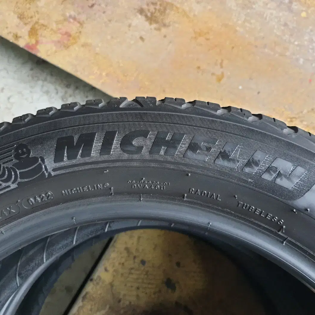 중고타이어 미쉐린타이어 크로스클라이밋2 215/55R17 98W 2본세트