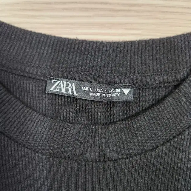 ZARA 골지 셔링 티셔츠