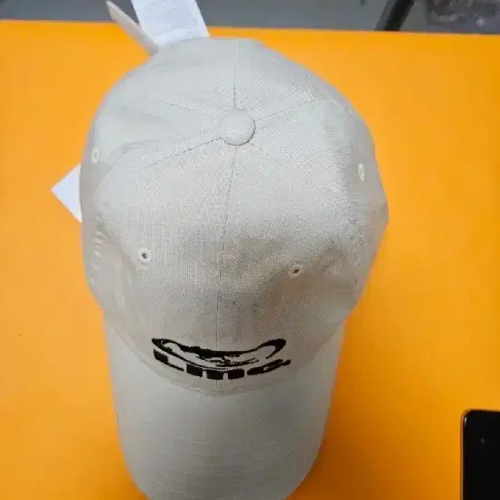 엘엠씨 OVAL GLOBE CAP sand