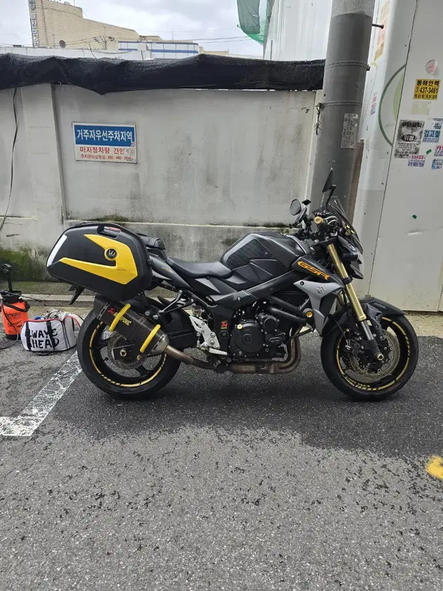 (급매) GSR750 2016년식 팝니다 (핸들바 도색완료)