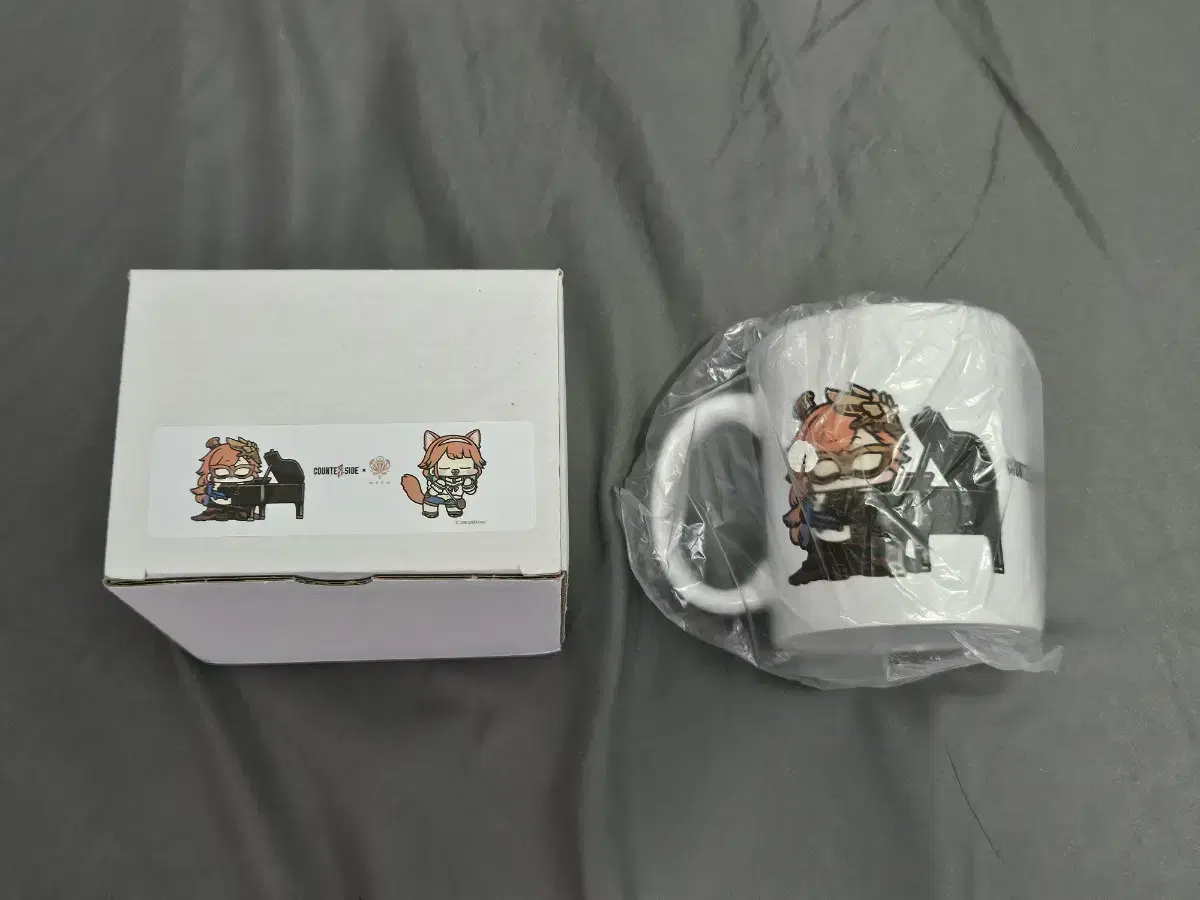 [Unsealed] HoloLive Takanashi Kiara Cafe Striga Collaboration Mug