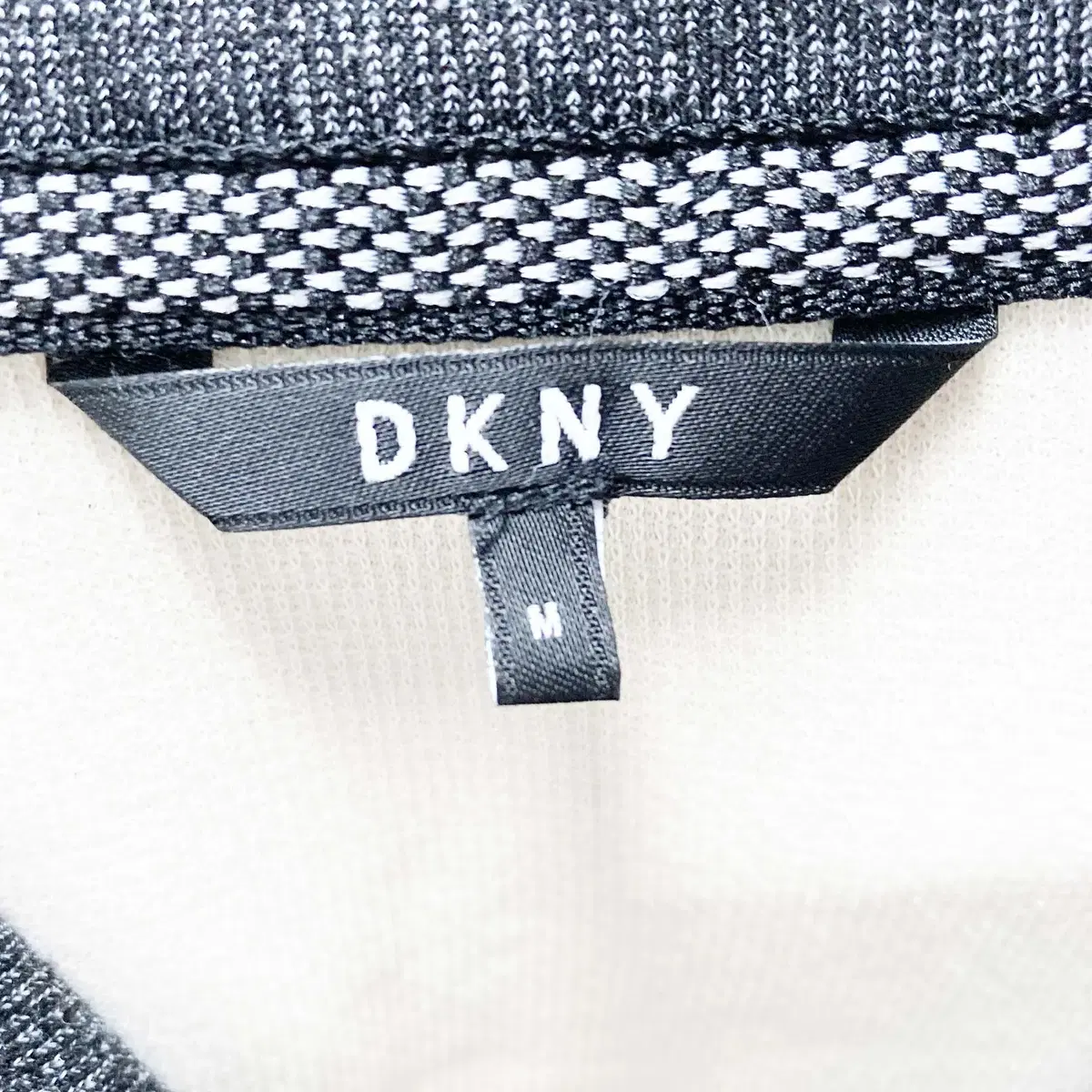 DKNY 남성터틀넥긴팔티 아이보리 95 진스센스