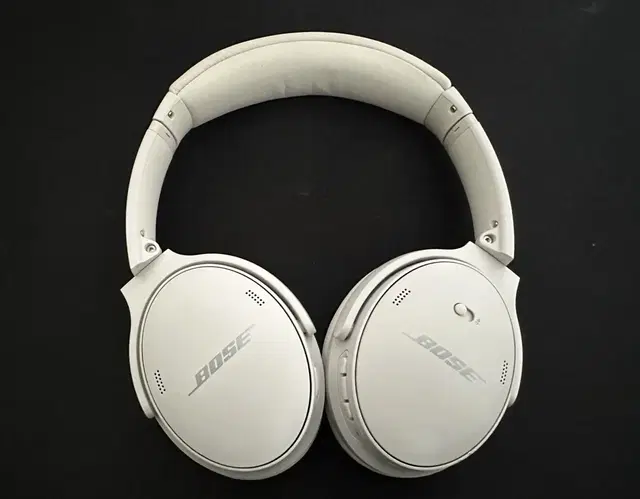 보스 QC45 (스모크 화이트)