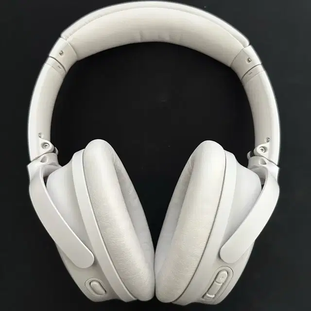 보스 QC45 (스모크 화이트)