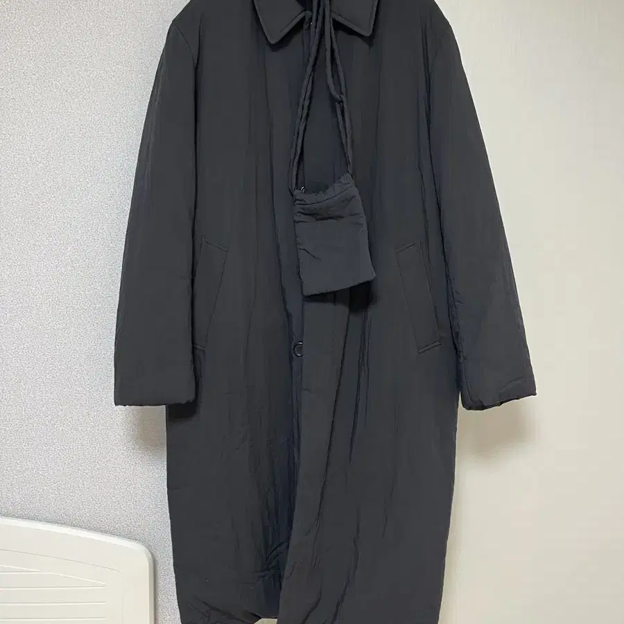 아모멘토 recycled down long coat 차콜컬러 라지