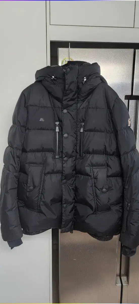 Men's Moncler Grenoble Size 4 Goose