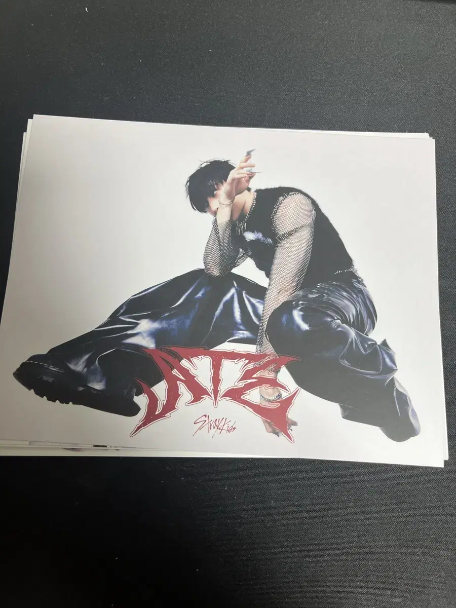 Skz ate letter postcard bang chan lee know changbin hyunjin han felix i.n.