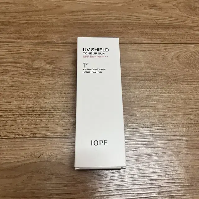 새상품) 아이오페 uv쉴드 톤업 선크림 50ml spf50+ pa++++