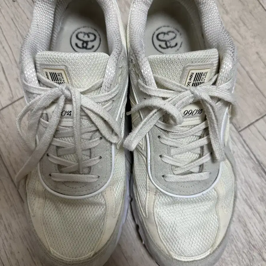 뉴발란스 X 스투시 Stussy 990v4 made in USA 크림