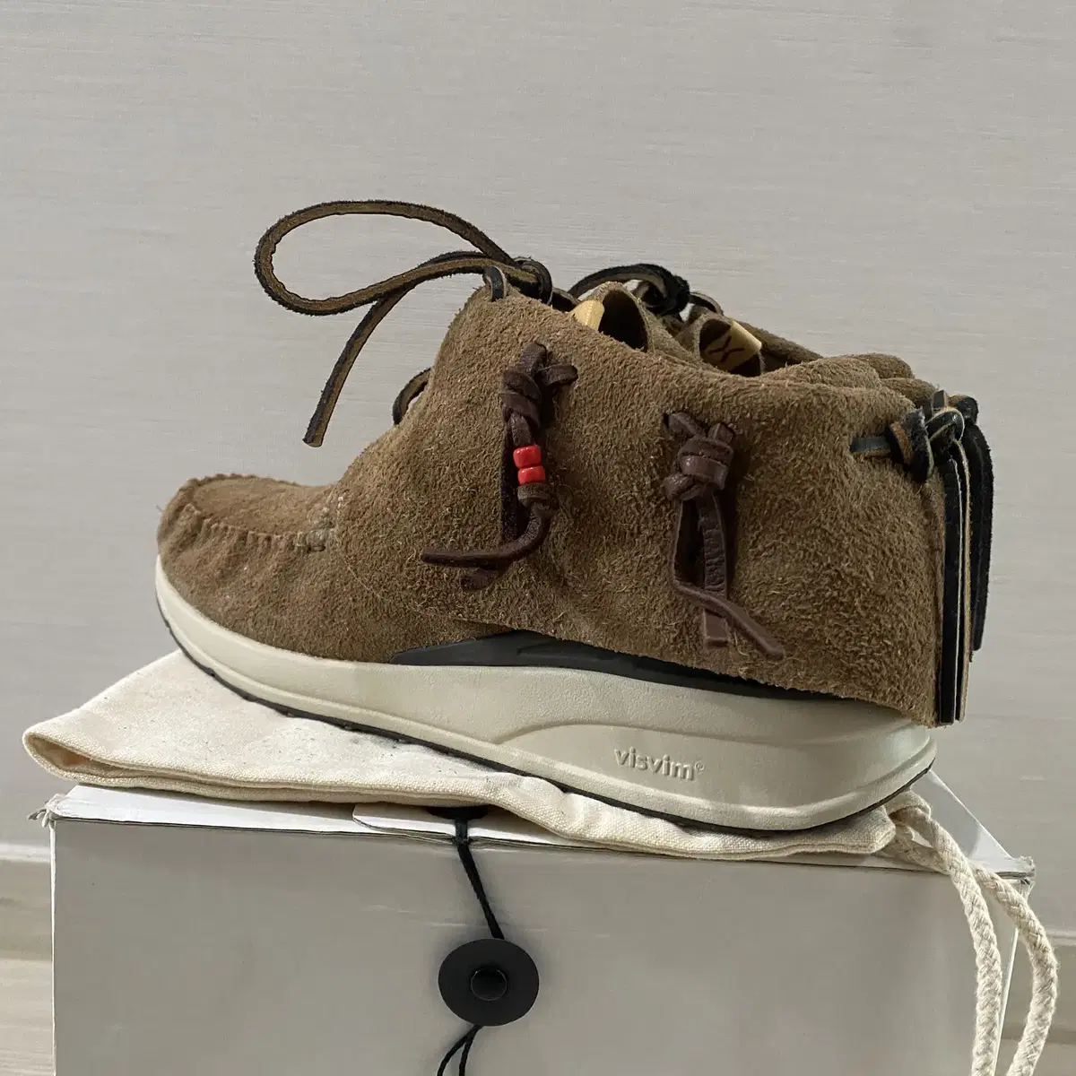 비즈빔 VISVIM FBT VEG SUEDE SAND 9.5