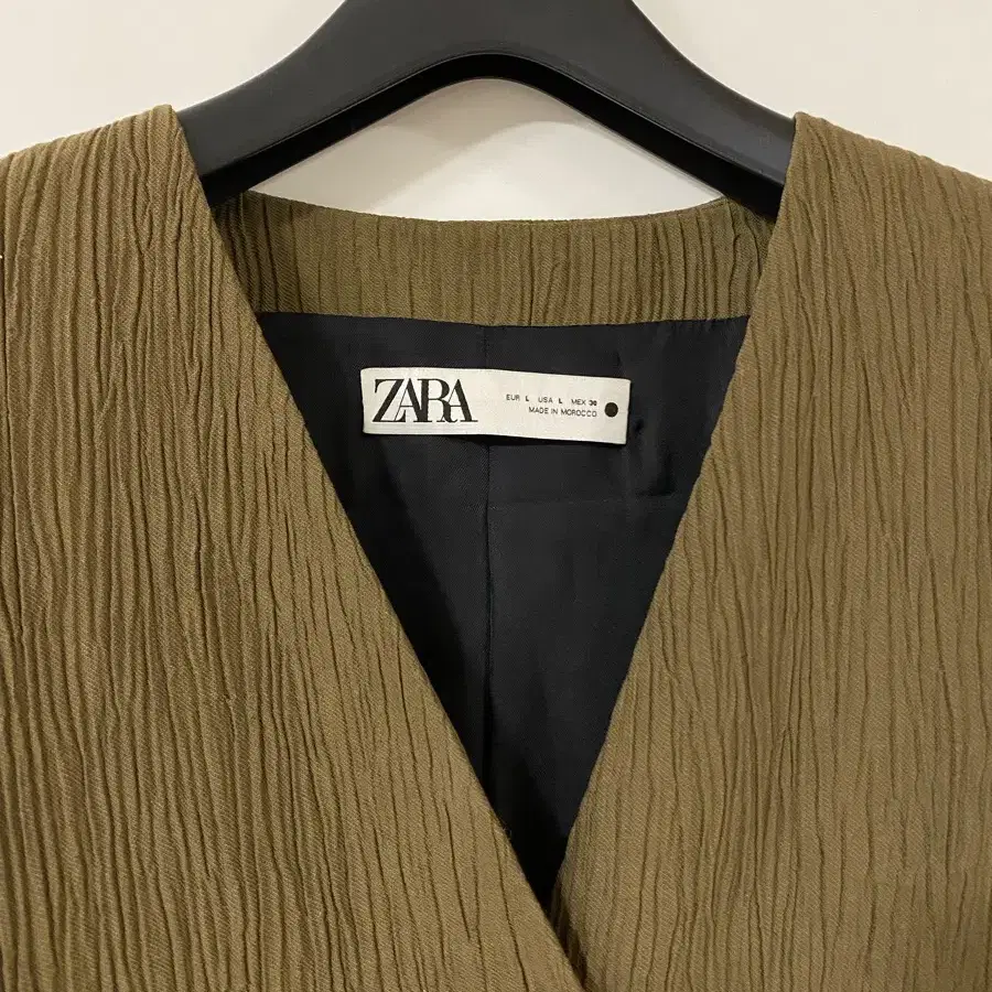 자라 ZARA 반팔 크롭 자켓 카키브라운 오피스룩 하객룩