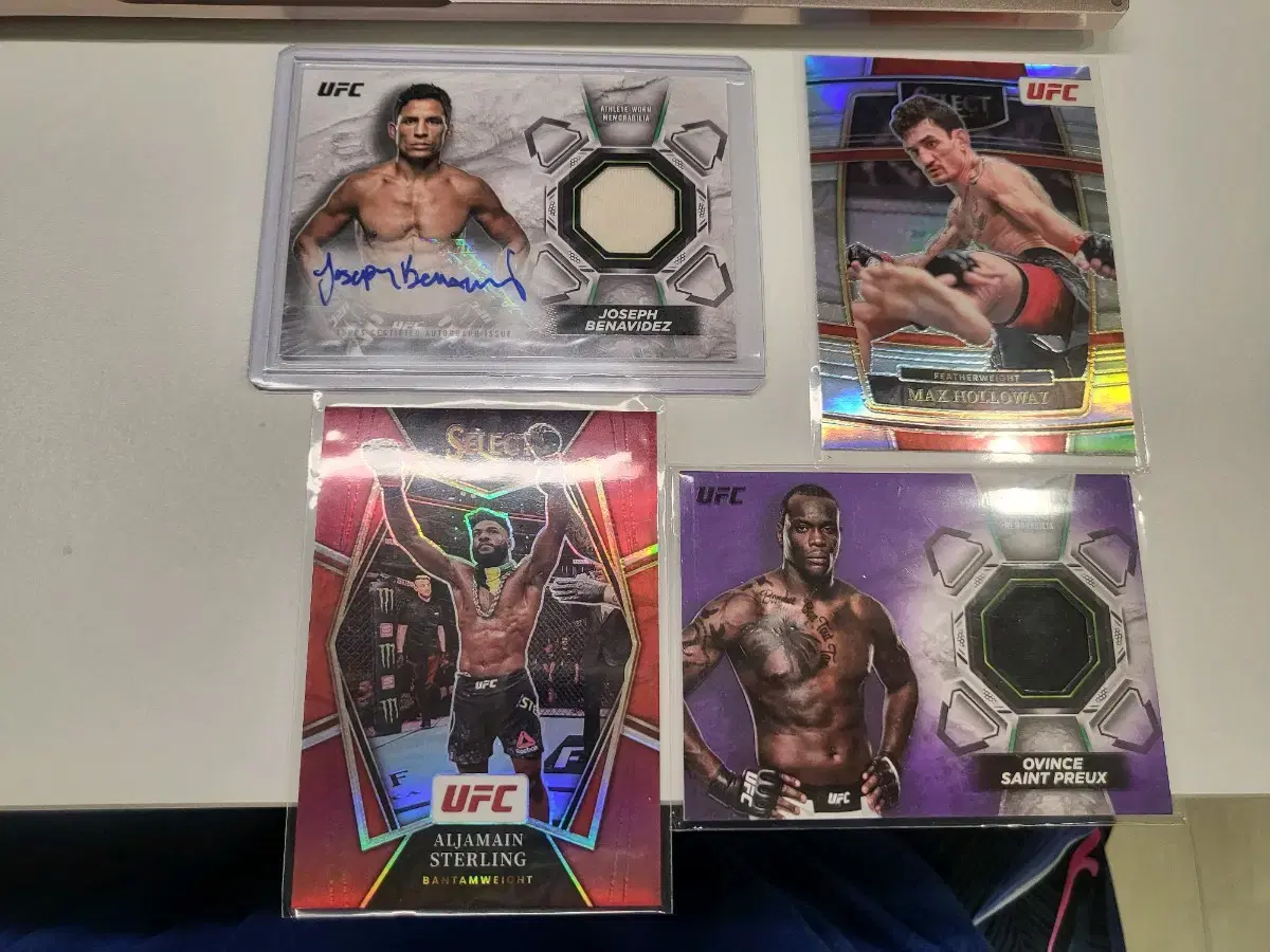 UFC kard sells.
