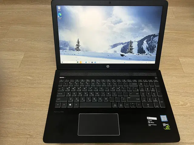 HP Pavilionm 15-cb084TX 게이밍 노트북 팝니다.