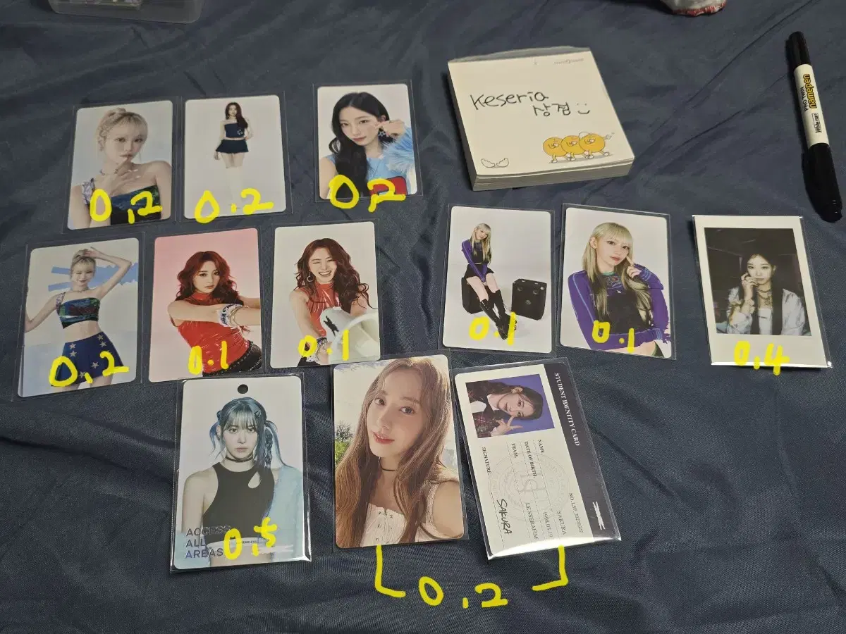 Le sserafim photocard sell fanmeeting seasons greetings pop up pre-order benefits and so on.