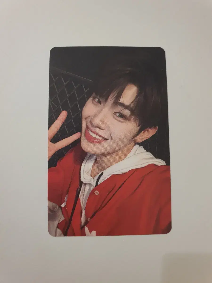 If it's a gap, you can mail kim taerae photocard 