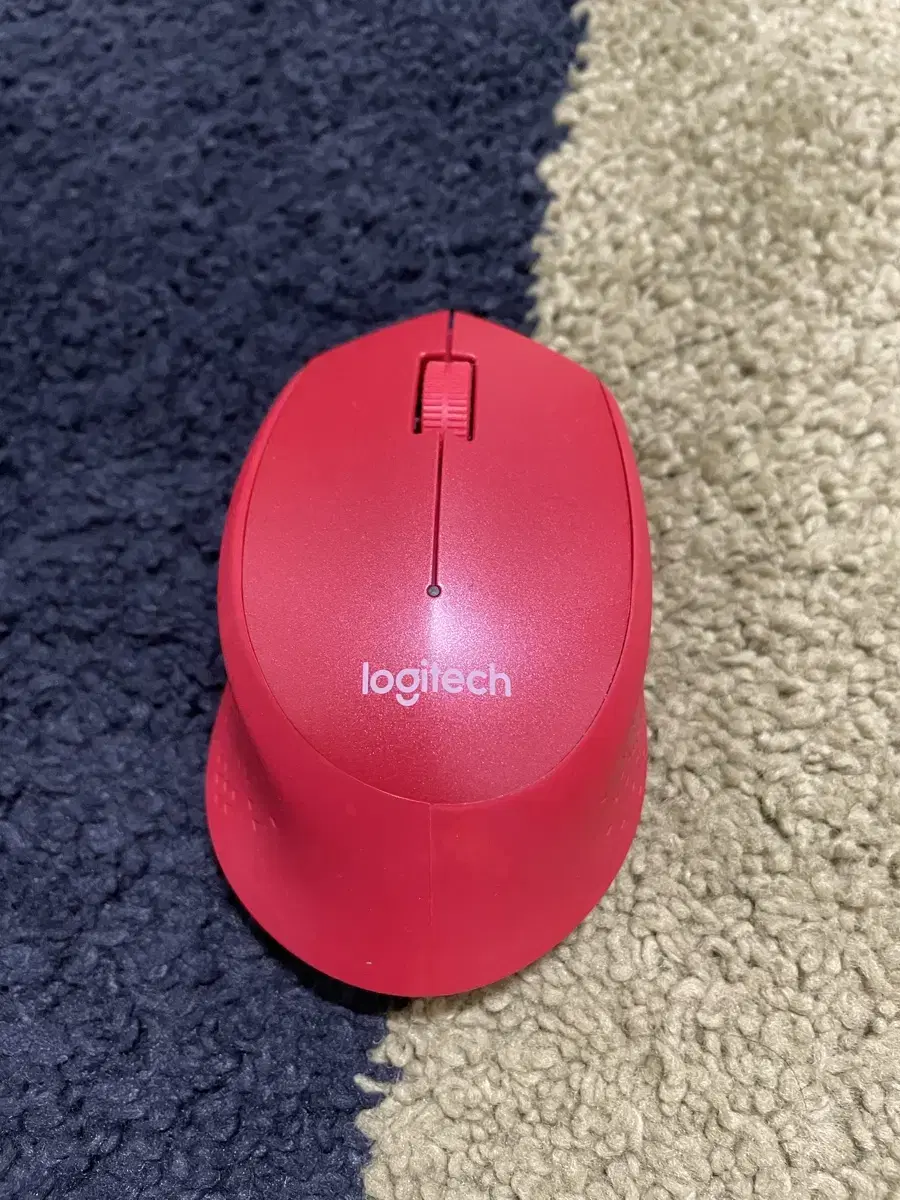 Logi wireless mouse