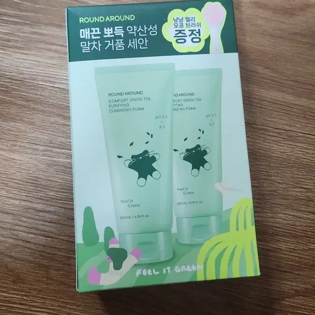 라운드어라운드 컴포트 그린티 약산성 클렌징 뽀득폼 400ml+브러쉬