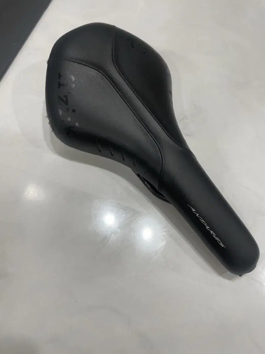 I'm selling a saddle from Piedic