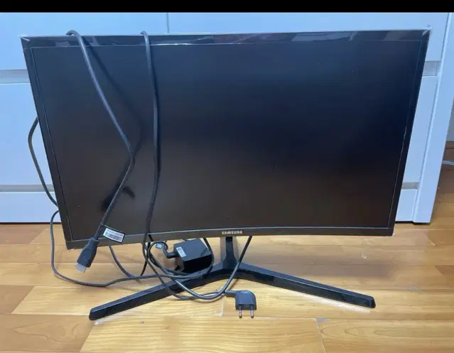 삼성 커브드 모니터 24인치 144hz (c24rg50f)