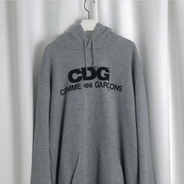 (급처)꼼데가르송 cdg 로고 후드티 105사이즈