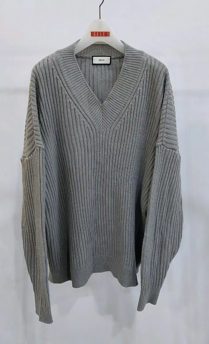 SKETCH Gray V-neck Knit