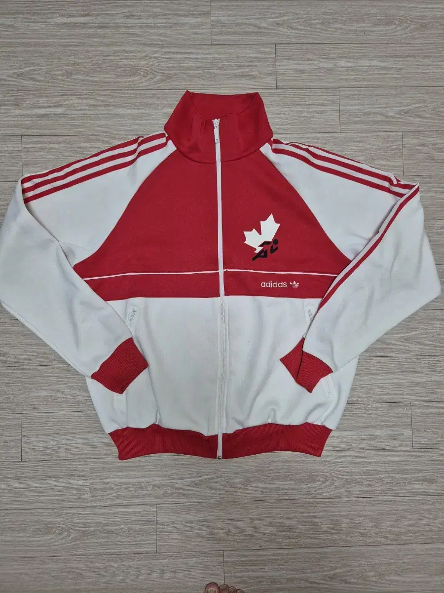 [Overseas Edition XL] Adidas Old Canada Vahn limited edition Jersey Tracktop